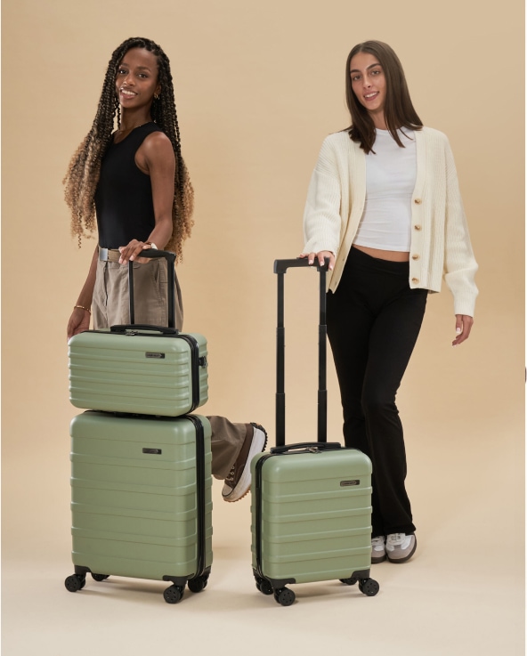 SUITCASES & LUGGAGE